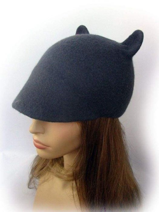 flat cap with ears