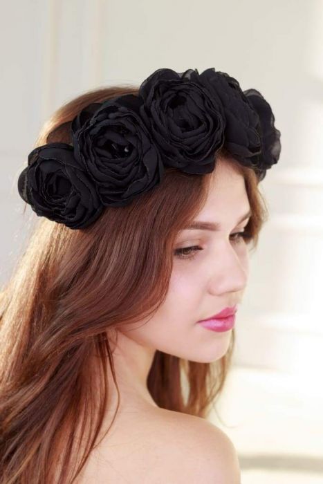 black flower head crown