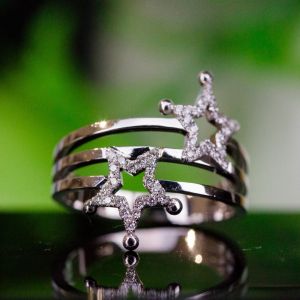 Star shaped diamond ring