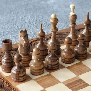 Exclusive wooden chess pieces with board
