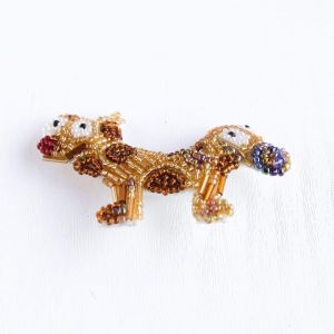 Beaded brooch "dog and cat"