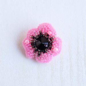 Beaded brooch "Pink poppy"