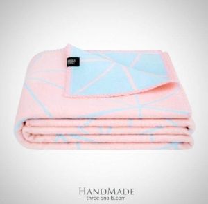 Bed throw "Blue and pink souffle"