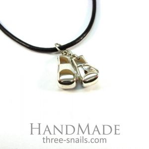 Boxing glove necklace "Fighter"