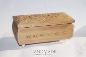 Carved jewelry box "Circle"