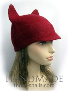 Cat ear hat "Bordeaux"