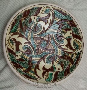 Ceramic decorative plate "Crests"