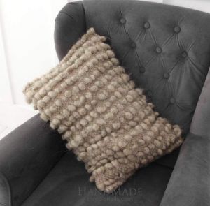 Chunky wool decorative pillow for sofa