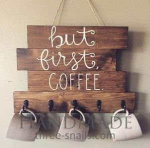 Decorative hook rack for coffee mugs