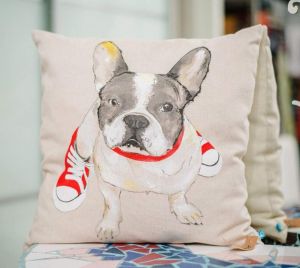 Designer pillow «Bulldog in the gumshoes»