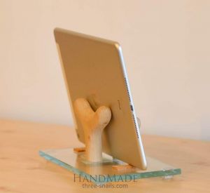 Desktop tablet stand