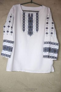 Embroidered peasant blouse "Blue lozenge pattern"