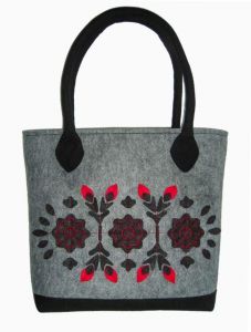 Felted bag with applique pattern
