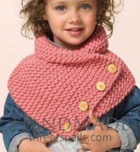 Girl pink knitted collar