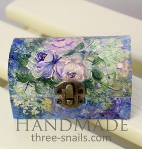 Hand painted jewelry box "Rose garden"