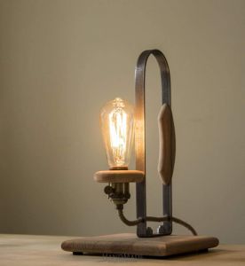 Handicraft table lamp