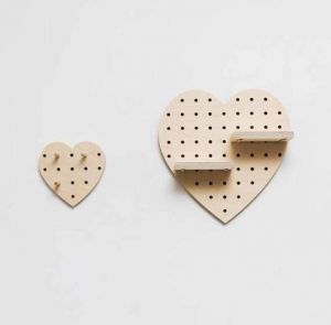 Heart-shaped shelf