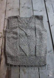 Knitted wool vest "Janete"