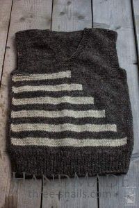 Knitted woolen vest "Geometria"