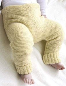 Newborn knitted pants