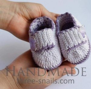 Newborn shoes "Violet lace" 