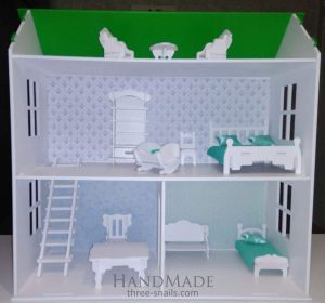Plywood toy house "Green Ave"