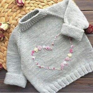 Pullover for baby girls