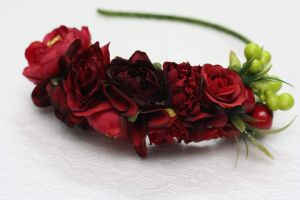 Red hair accessory "Red roses"