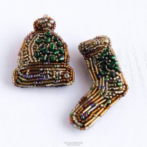 Set of 2 beaded brooches - hat and sock
