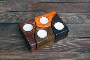 Set of wooden candleholders "Pinewood"