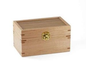 Trinket box with latch