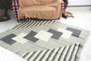Wool area rug "Squares side by side"