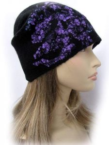 Wool hat "Purple night"