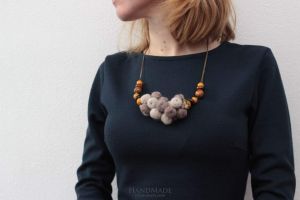 Woolen necklace "Soft touch"