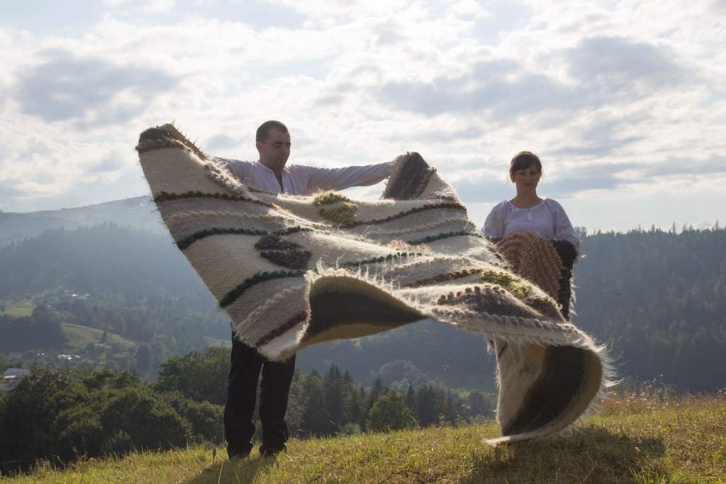 Best wool throw blanket from Ukraine. Ancient Ukrainian hand weaving