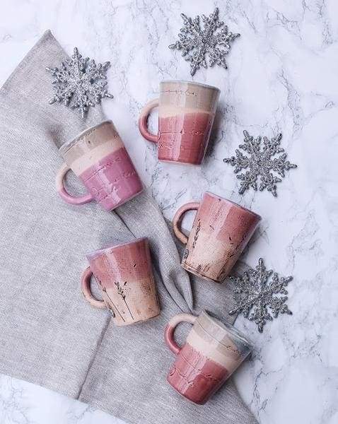 pink mugs